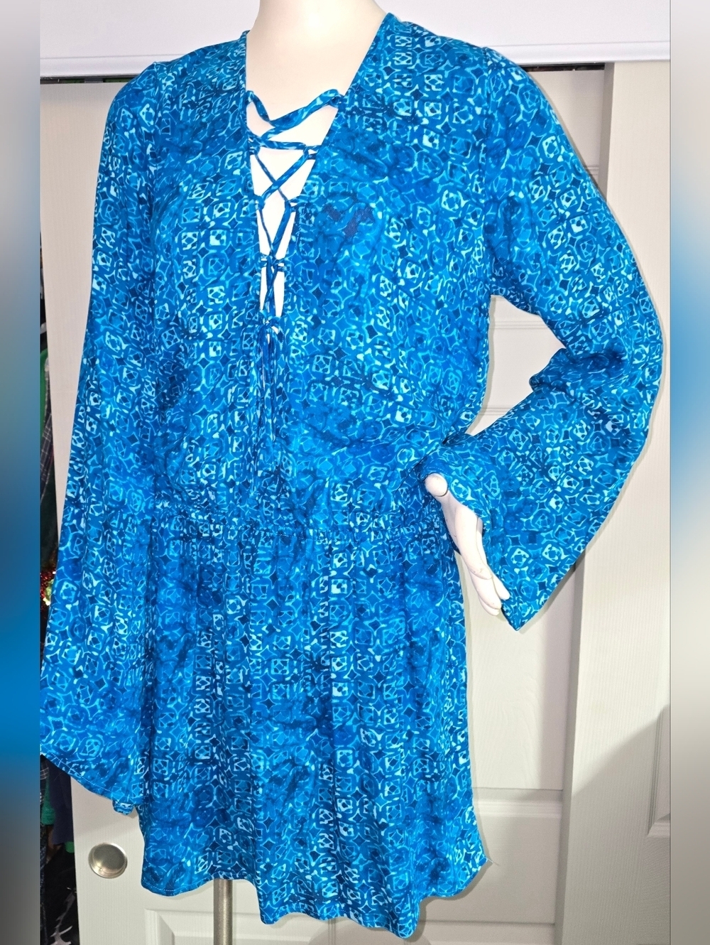 NWOT Green Dragon Slouchy Boho Bell Sleeve Lace Up Mini Dress with Pockets M